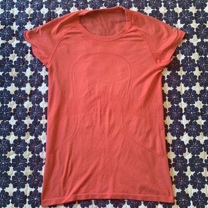Lululemon size 8 t-shirt